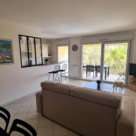 L'acaulis Avec Piscine A 6 Min A Pied De La Apartmán