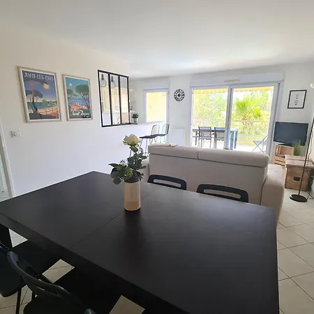 L'acaulis Avec Piscine A 6 Min A Pied De La * Fréjus