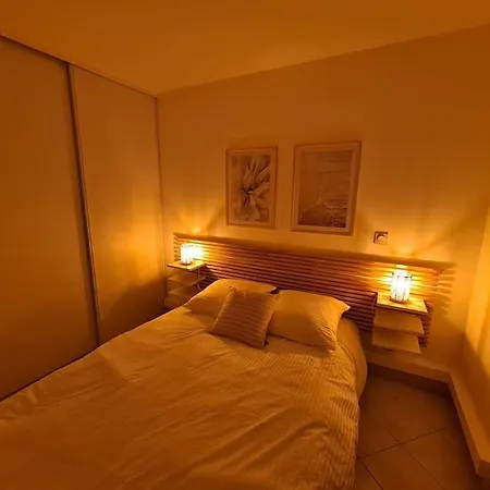 L'acaulis Avec Piscine A 6 Min A Pied De La *