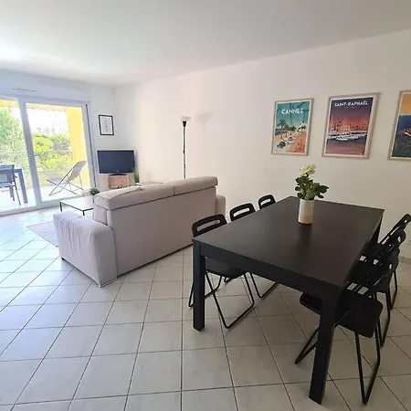 L'acaulis Avec Piscine A 6 Min A Pied De La