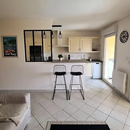 L'acaulis Avec Piscine A 6 Min A Pied De La * Fréjus